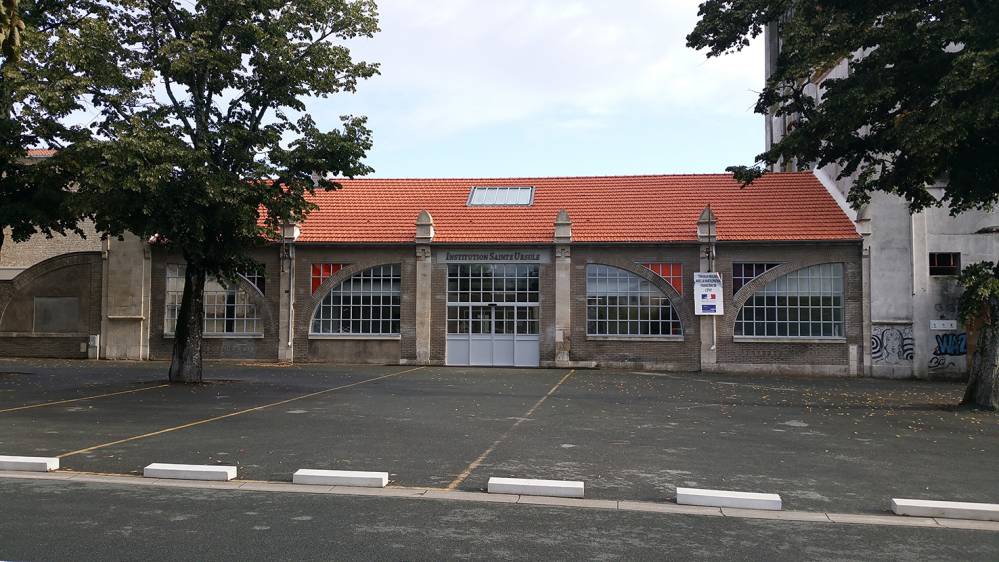 ENSEIGNE LETTRES DECOUPEES